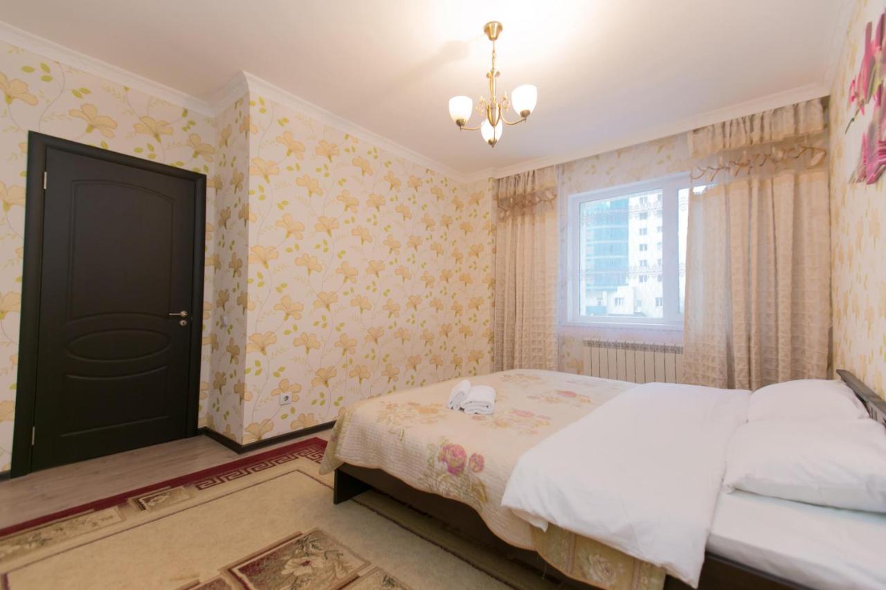 Cozy Apartment On Sarayshyq Street 5E Astana Exteriér fotografie